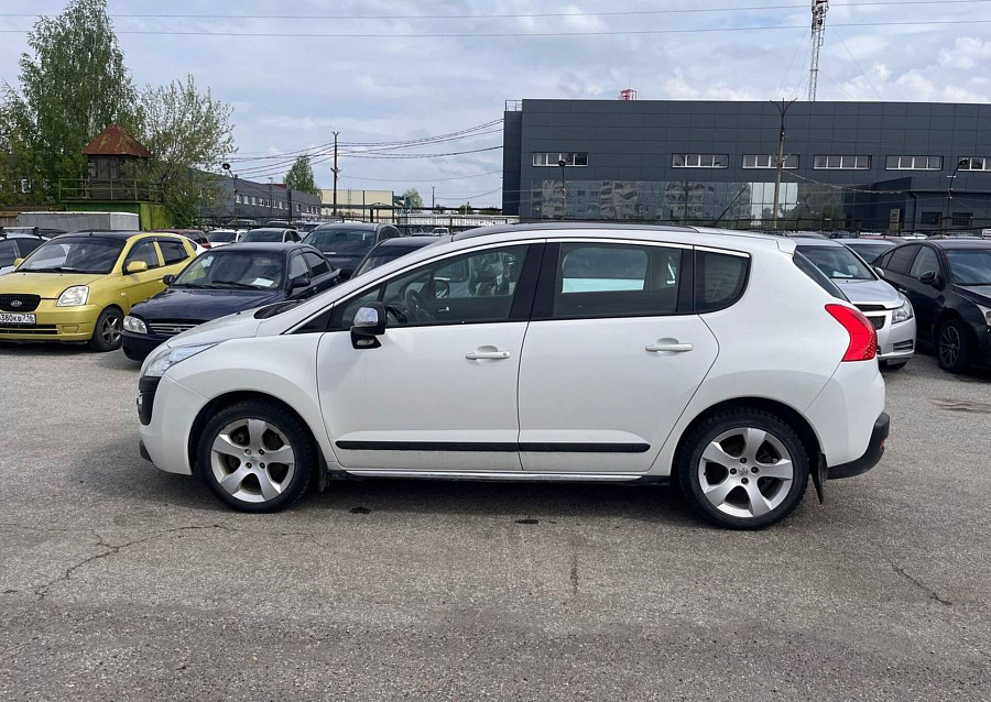 Peugeot 3008, 2011г., передний привод, автомат