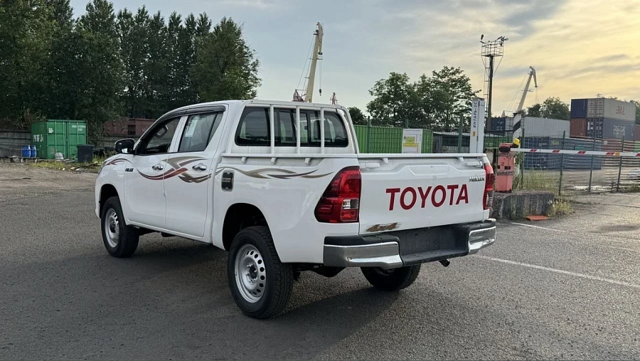 Toyota Hilux, 2024г., полный привод, автомат