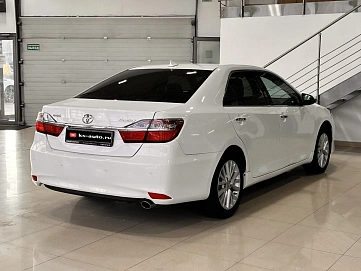 Toyota Camry, 2015г, передний привод, автомат
