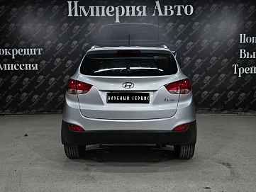 Hyundai ix35, 2011г, передний привод, автомат