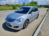 Nissan Tiida, 2010г., передний привод, автомат