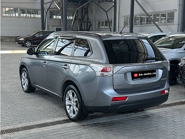 Mitsubishi Outlander, 2013г, полный привод, вариатор
