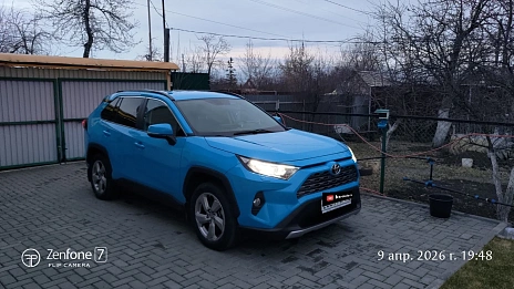 Toyota RAV4, 2019г, полный привод, вариатор
