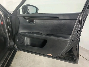 Lexus ES, 2015г, передний привод, автомат