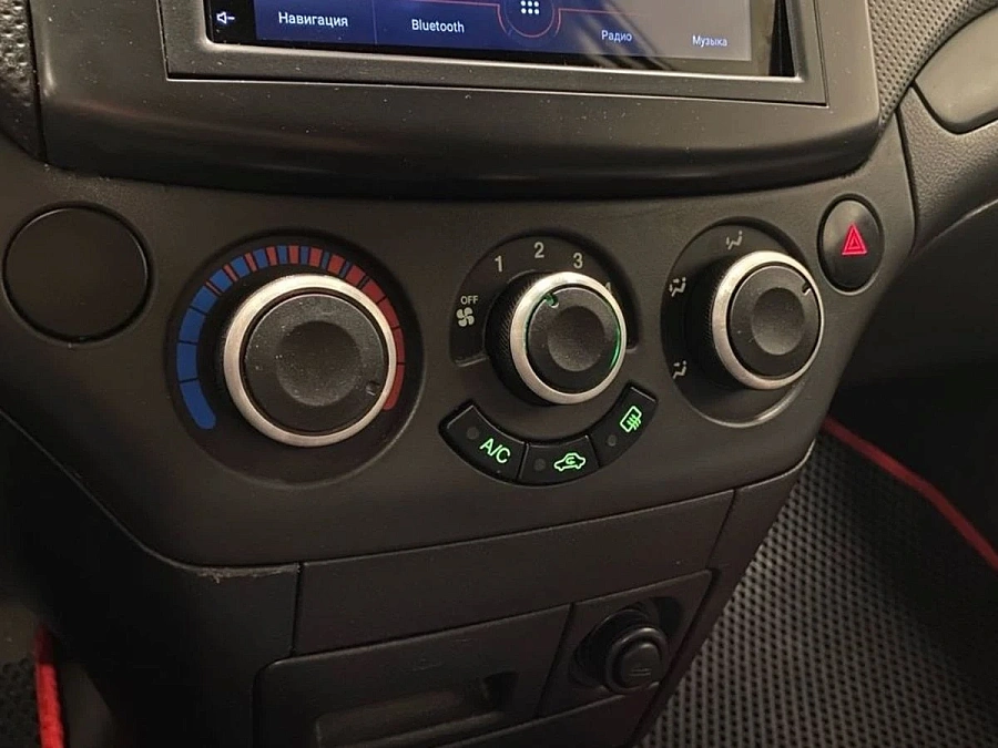 Chevrolet Aveo, 2010г., передний привод, механика