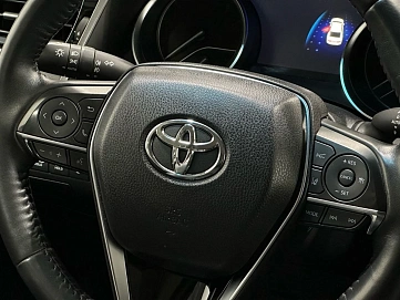 Toyota Camry, 2021г, передний привод, автомат