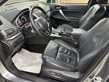 Mitsubishi Eclipse Cross, 2019г, передний привод, вариатор