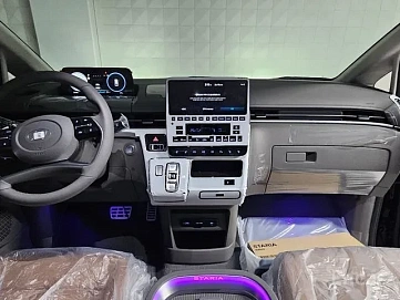 Hyundai Staria, 2025г, полный привод, автомат