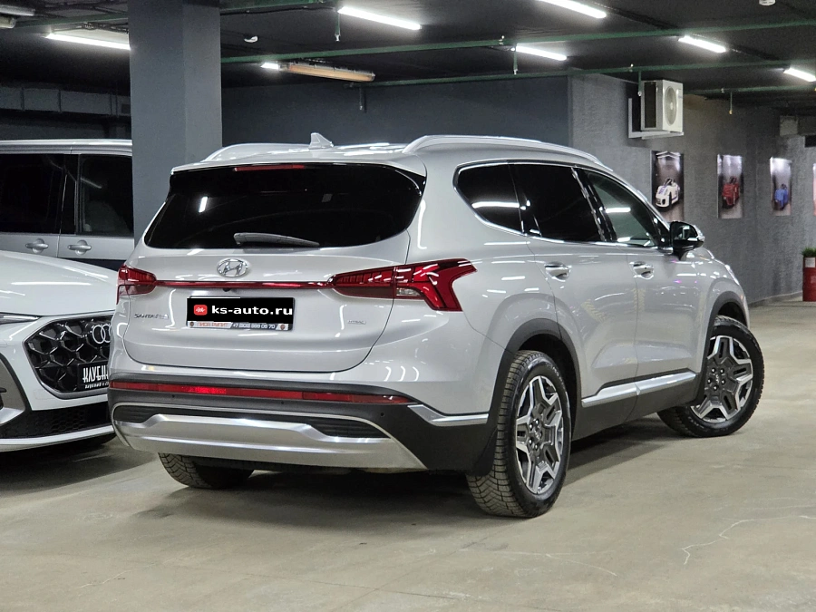 Hyundai Santa Fe, 2023г., полный привод, автомат