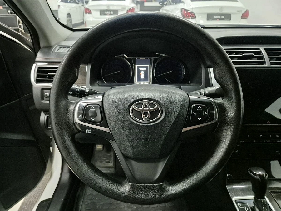 Toyota Camry, 2017г., передний привод, автомат