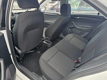 Volkswagen Polo, 2021г, передний привод, автомат