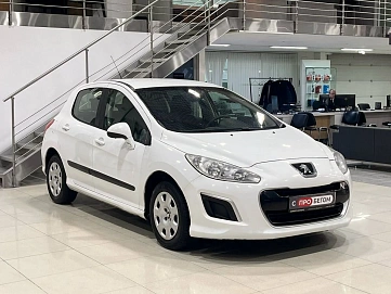 Peugeot 308, 2011г, передний привод, автомат
