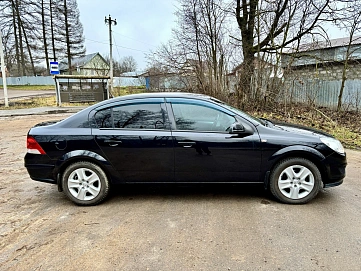 Opel Astra, 2014г, передний привод, механика