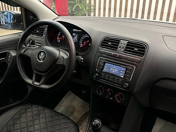 Volkswagen Polo, 2019г, передний привод, механика