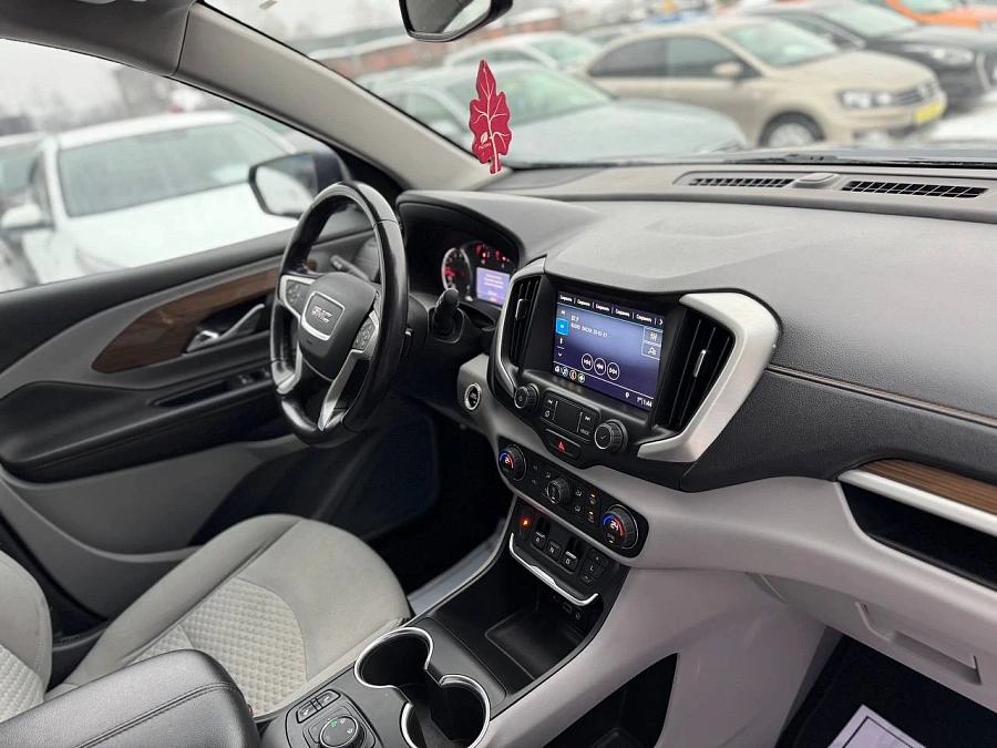 GMC Terrain, 2018г., передний привод, автомат