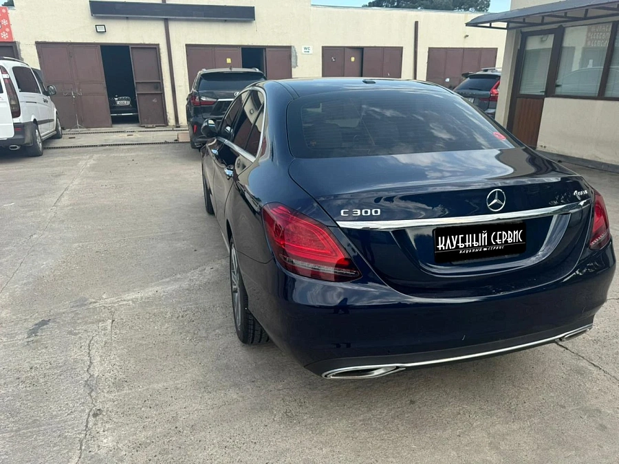 Mercedes-Benz C-Класс, 2021г., полный привод, автомат