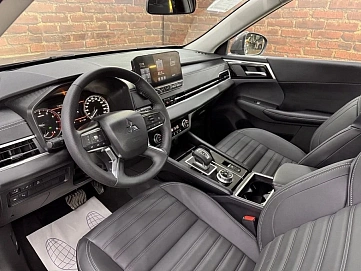 Mitsubishi Outlander, 2023г, полный привод, вариатор