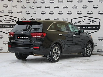 Kia Sorento, 2020г, передний привод, автомат