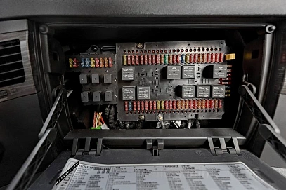 FAW J6 CA3250, 2023г, Задний привод, Механическая