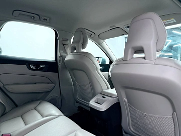 Volvo XC60, 2018г, полный привод, автомат