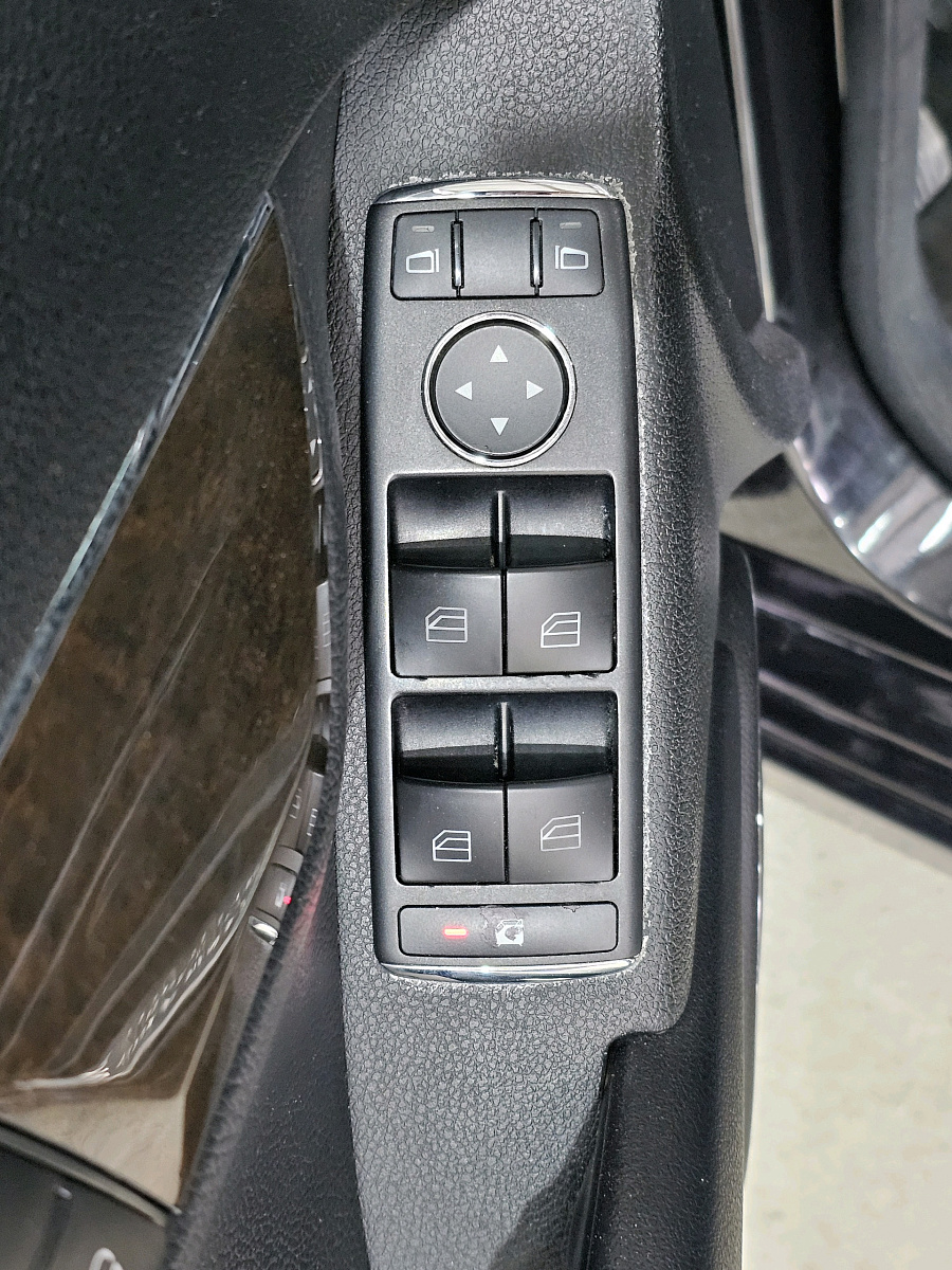 Mercedes-Benz , 2007г., задний привод, автомат