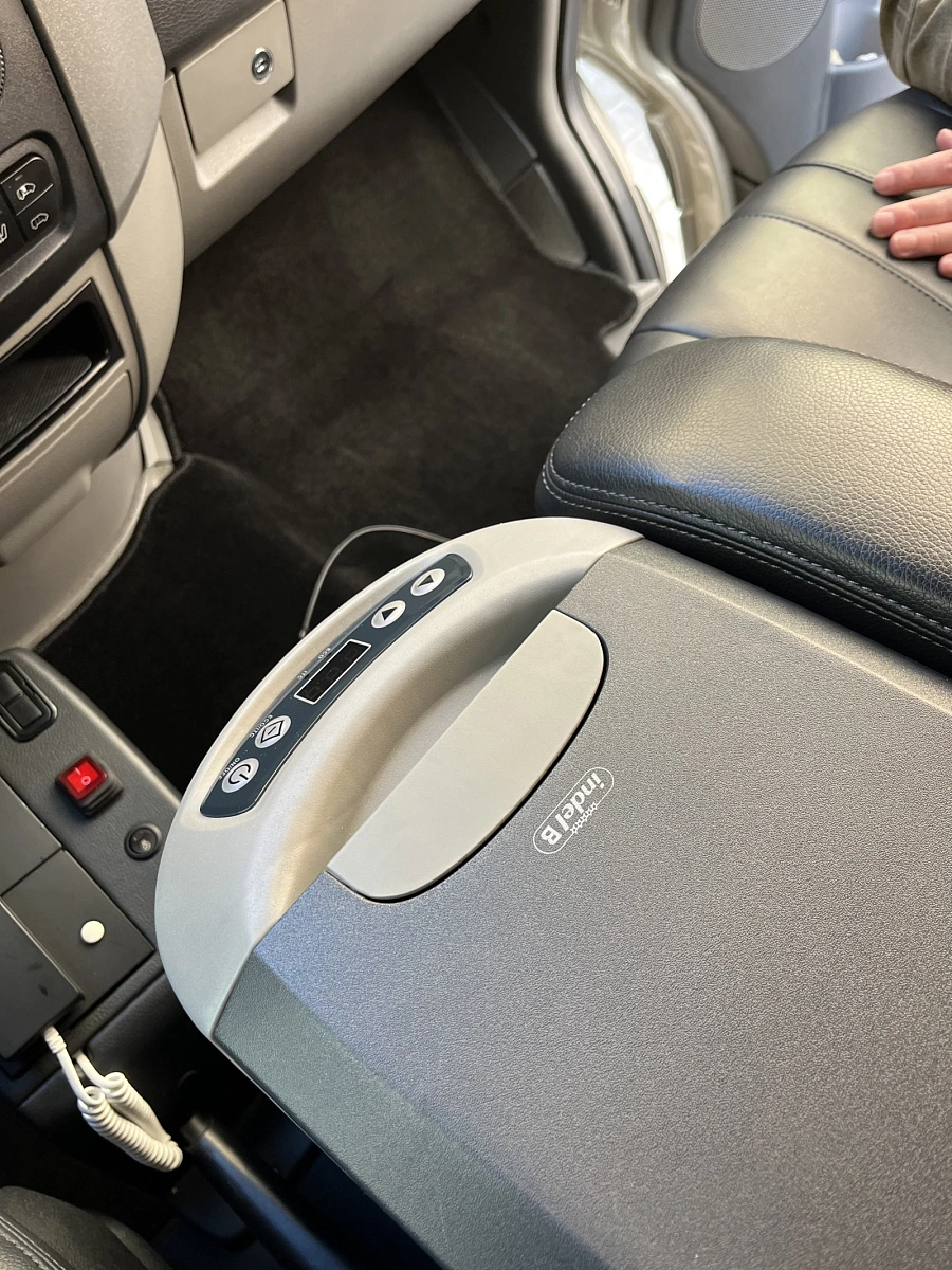 Mercedes-Benz R-Класс, 2015г., задний привод, автомат