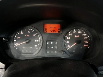 Renault Logan, 2006г, передний привод, механика