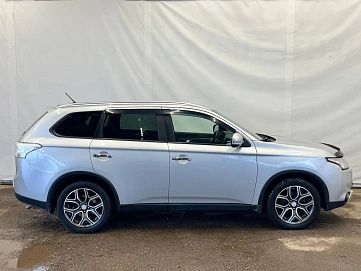 Mitsubishi Outlander, 2014г, полный привод, вариатор