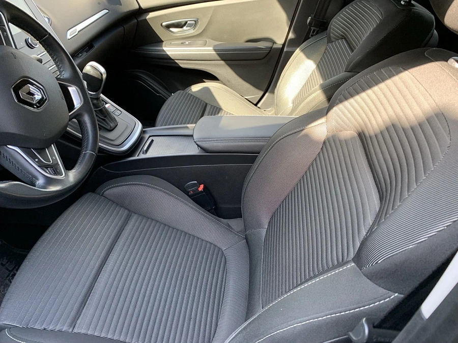 Renault Scenic, 2017г., передний привод, робот