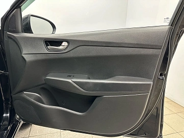 Hyundai Solaris, 2021г, передний привод, автомат