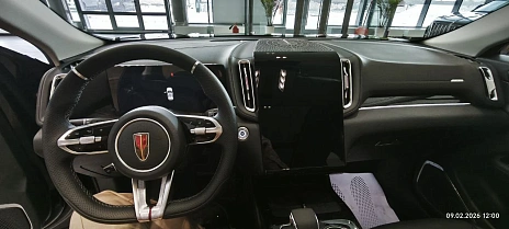 Hongqi HS3, 2025г, передний привод, робот