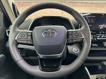 Toyota Highlander, 2025г, полный привод, автомат
