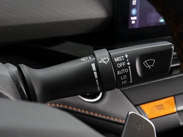 Changan UNI-V, 2023г, передний привод, робот