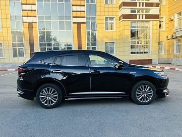 Toyota Harrier, 2019г, полный привод, вариатор