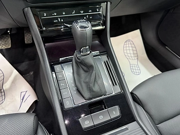Skoda Superb, 2025г, передний привод, робот