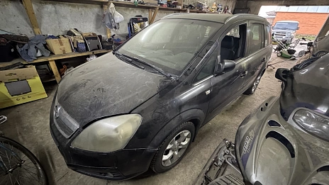 Opel Zafira, 2005г, передний привод, механика