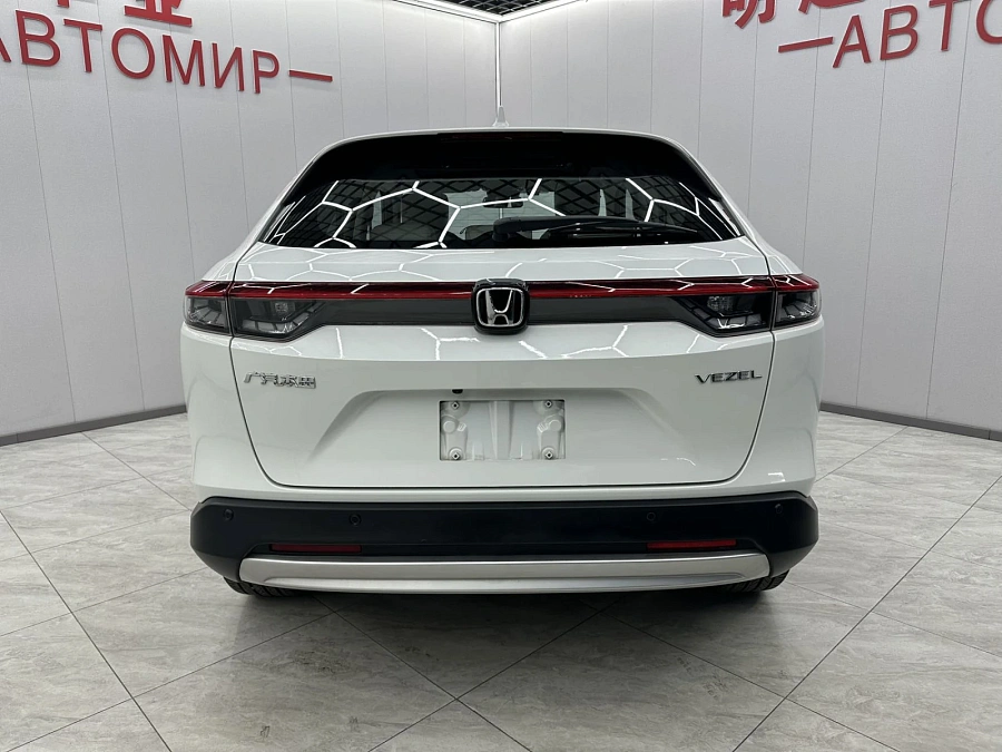Honda Vezel, 2022г., передний привод, вариатор