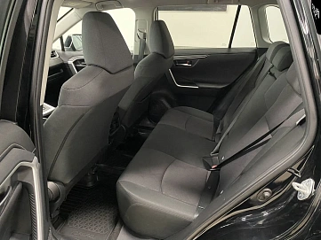 Toyota RAV4, 2019г, передний привод, вариатор