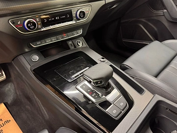 Audi , 2025г., полный привод, робот