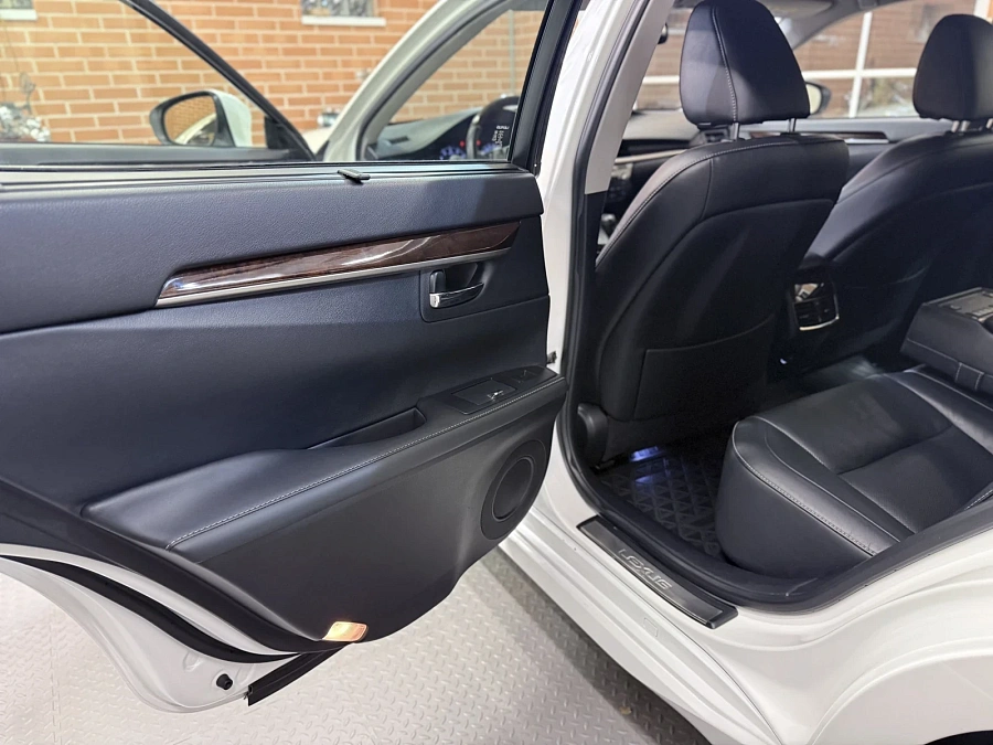 Lexus ES, 2012г., передний привод, автомат