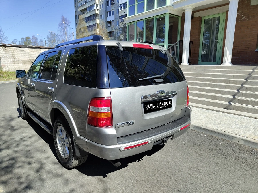 Ford Explorer, 2008г., полный привод, автомат