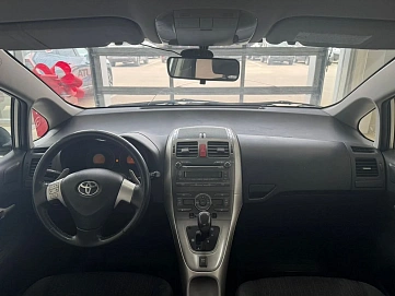 Toyota Auris, 2007г, передний привод, робот