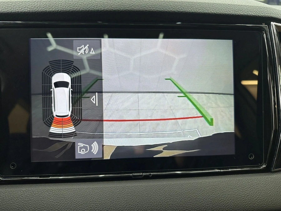 Skoda Karoq, 2021г., передний привод, автомат