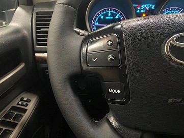 Toyota Land Cruiser, 2011г, полный привод, автомат