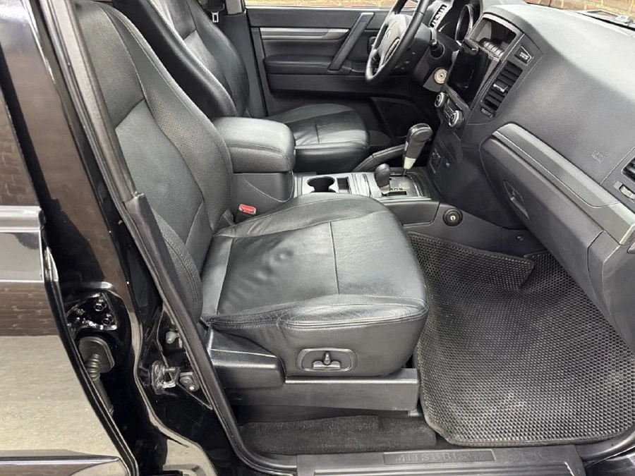 Mitsubishi Pajero, 2012г., полный привод, автомат