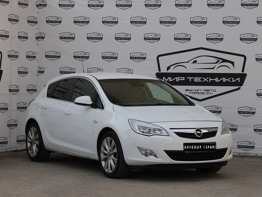Opel Astra, 2011г., передний привод, автомат