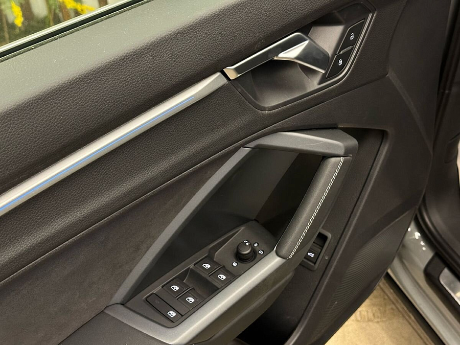 Audi Q3, 2024г., передний привод, робот