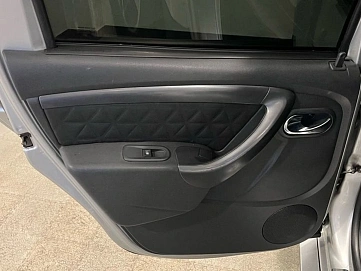 Renault Duster, 2016г, передний привод, автомат