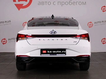 Hyundai Elantra, 2021г., передний привод, автомат