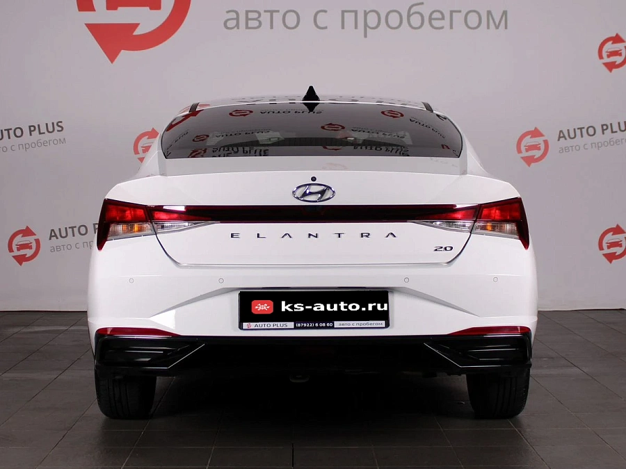 Hyundai Elantra, 2021г., передний привод, автомат